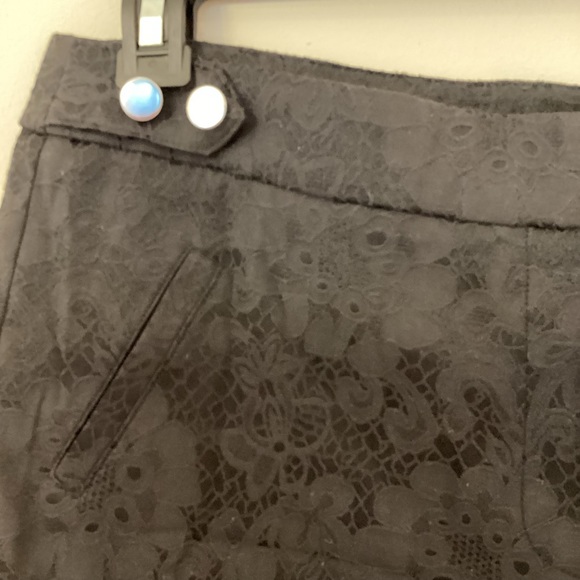 Soho Apparel LTD sz 6 casual mini short black lace Like New Pockets - Picture 10 of 14